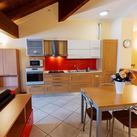 Apartamento Residenza Il Castello Sondrio Exterior foto